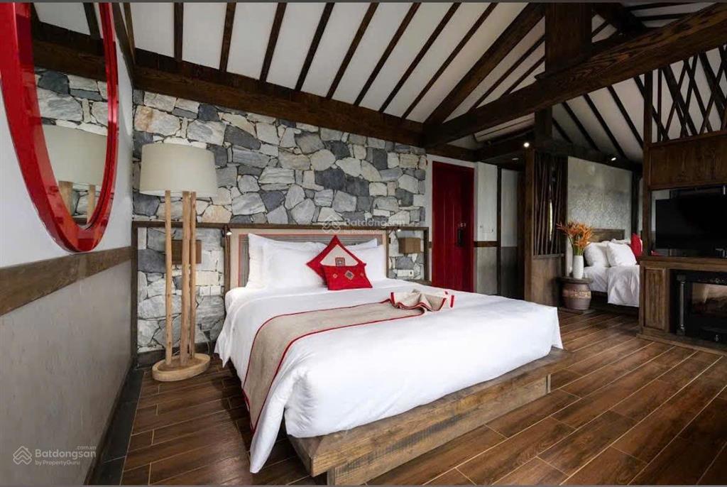 Bán khách sạn sa pa, giá thỏa thuận, 234m2 đẹp nhiều tiện ích ngay trung tâm sapa