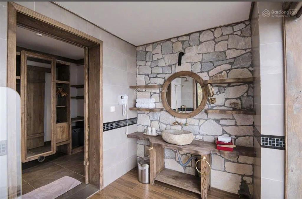Bán khách sạn sa pa, giá thỏa thuận, 234m2 đẹp nhiều tiện ích ngay trung tâm sapa