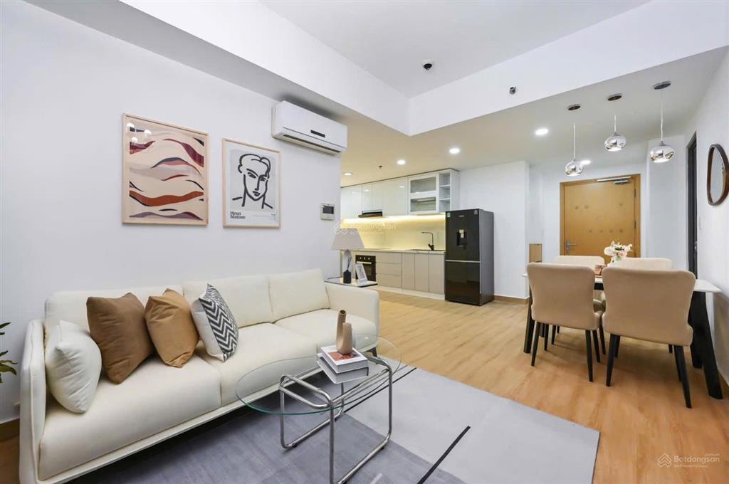 Nắm key căn góc 2pn masteri, view sông thoáng mát, nhà đẹp, nội thất mới.  em quỳnh xem nhà ạ