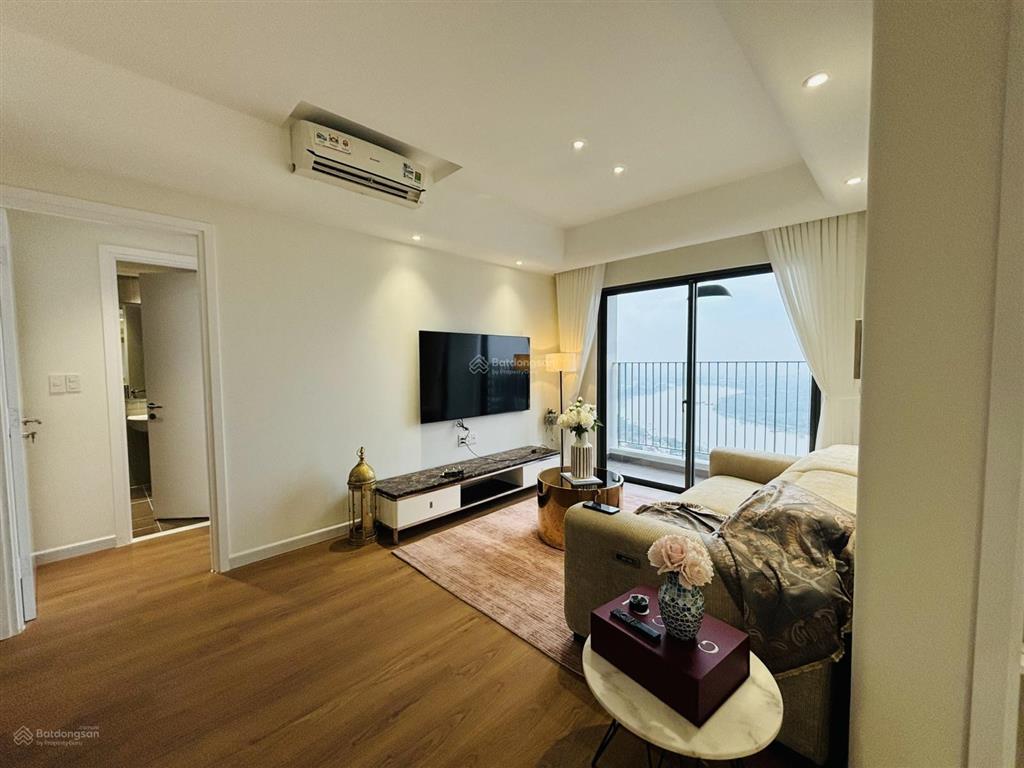 Bán 2pn view sông siêu đẹp, làm việc chính chủ, thương lượng mạnh, hỗ trợ vay 75%.  em quỳnh