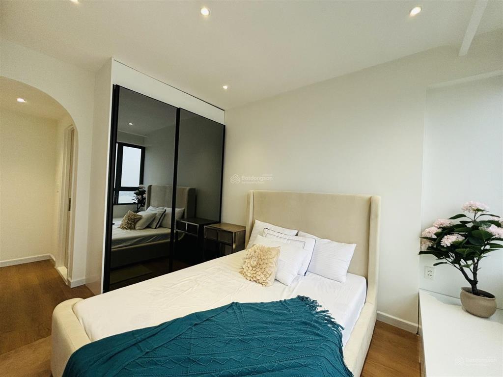 Bán 2pn view sông siêu đẹp, làm việc chính chủ, thương lượng mạnh, hỗ trợ vay 75%.  em quỳnh