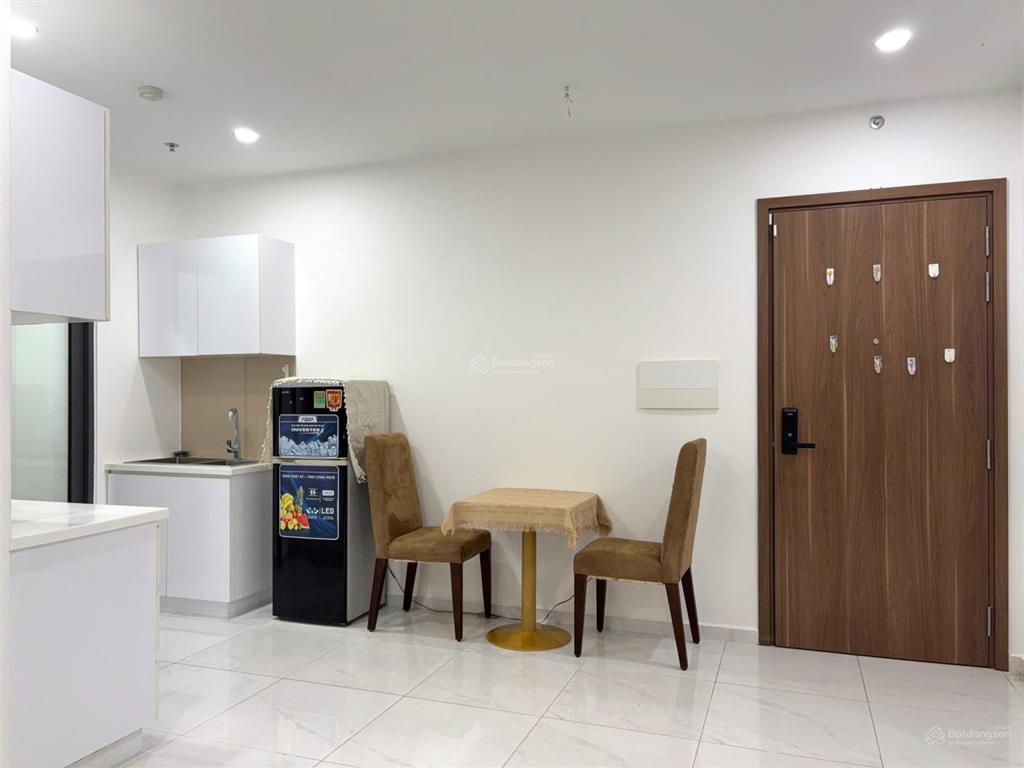 Cho thuê 1pn giá cạnh tranh precia  12tr. nội thất mới tinh, nhận nhà ngay.  em quỳnh xem nhà ạ