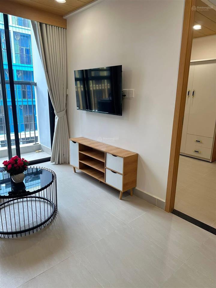 Cho thuê căn hộ 1pn + 1 thiết kế 2 tầng , bàn giao full nội thất , sạch sẽ , hiện đại