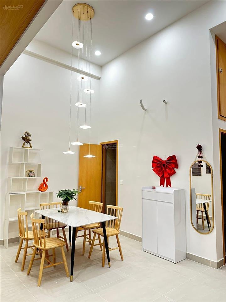 Cho thuê căn hộ 1pn + 1 thiết kế 2 tầng , bàn giao full nội thất , sạch sẽ , hiện đại