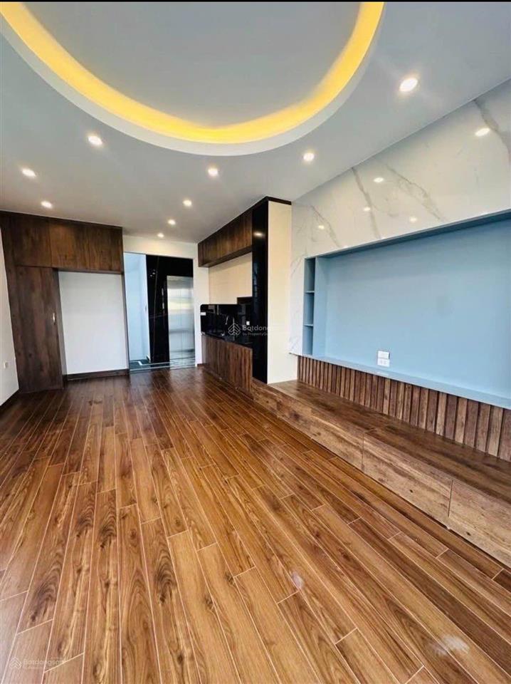 Một căn duy nhất thạch bàn 45m2 thang máy 8 tỷ hơn  gara ô tô  đường ô tô tránh