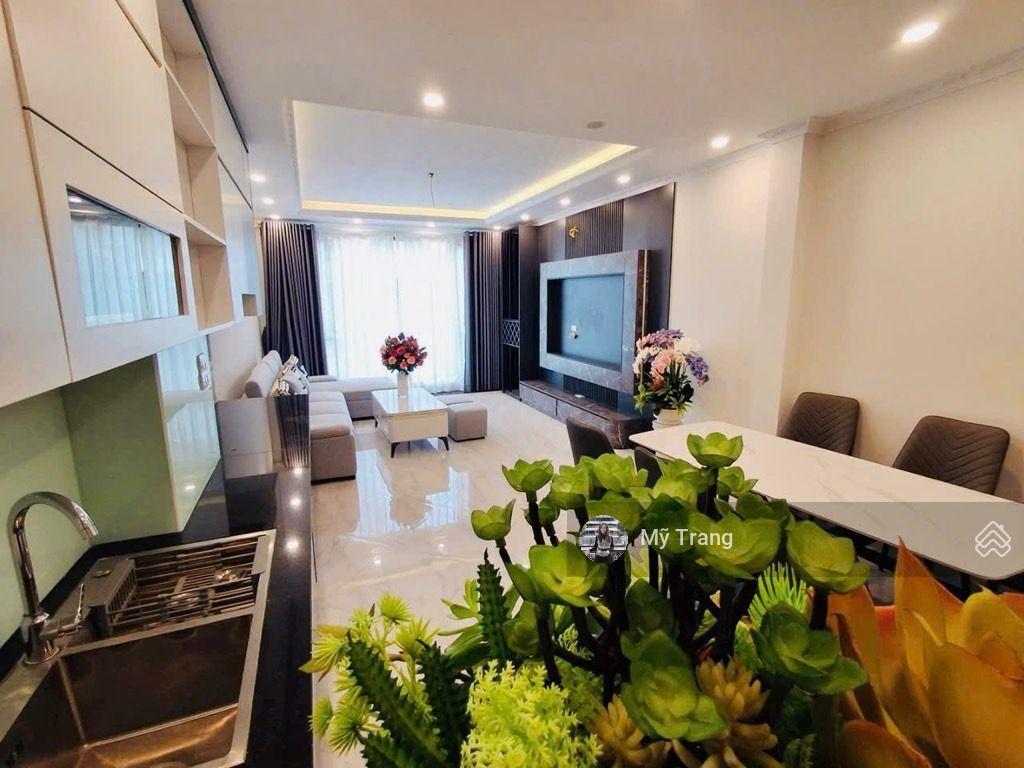 Bán nhà long biên 6 tầng thang máy gara ô tô 47m2 hơn 11 tỷ