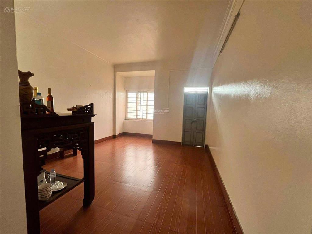 Chính chủ bán nhà việt hưng  83m2*4 tầng dân xây  ô tô vào nhà  cần tiền bán nhanh giá đầu tư