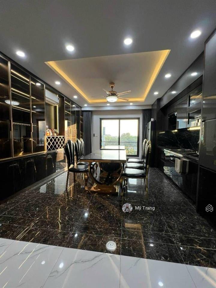 Siêu phẩm 6 tầng long biên  gần cầu vĩnh tuy  40m2 thang máy  full nội thất xịn