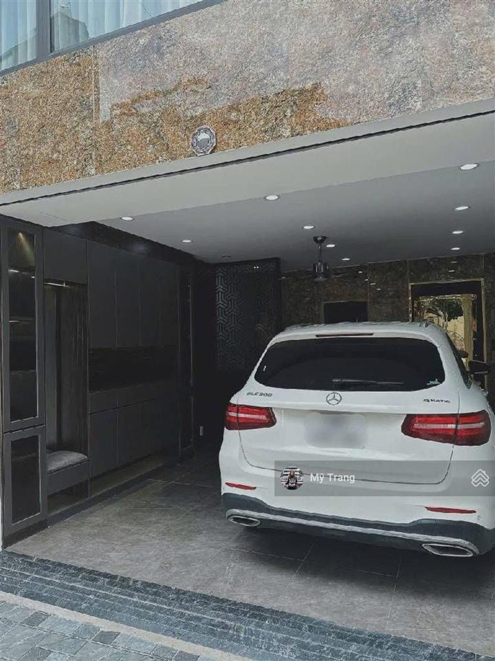 Siêu phẩm 6 tầng long biên  gần cầu vĩnh tuy  40m2 thang máy  full nội thất xịn