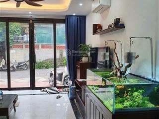18 triệu  bát khối 63m2*5 tầng  thang máy  oto tránh  vỉa hè  kinh doanh