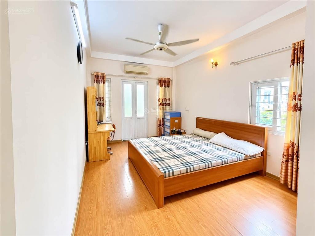11,5 triệu  nguyên căn ngọc thụy 32m2*5tầng  full nội thất  lô góc  gần việt pháp