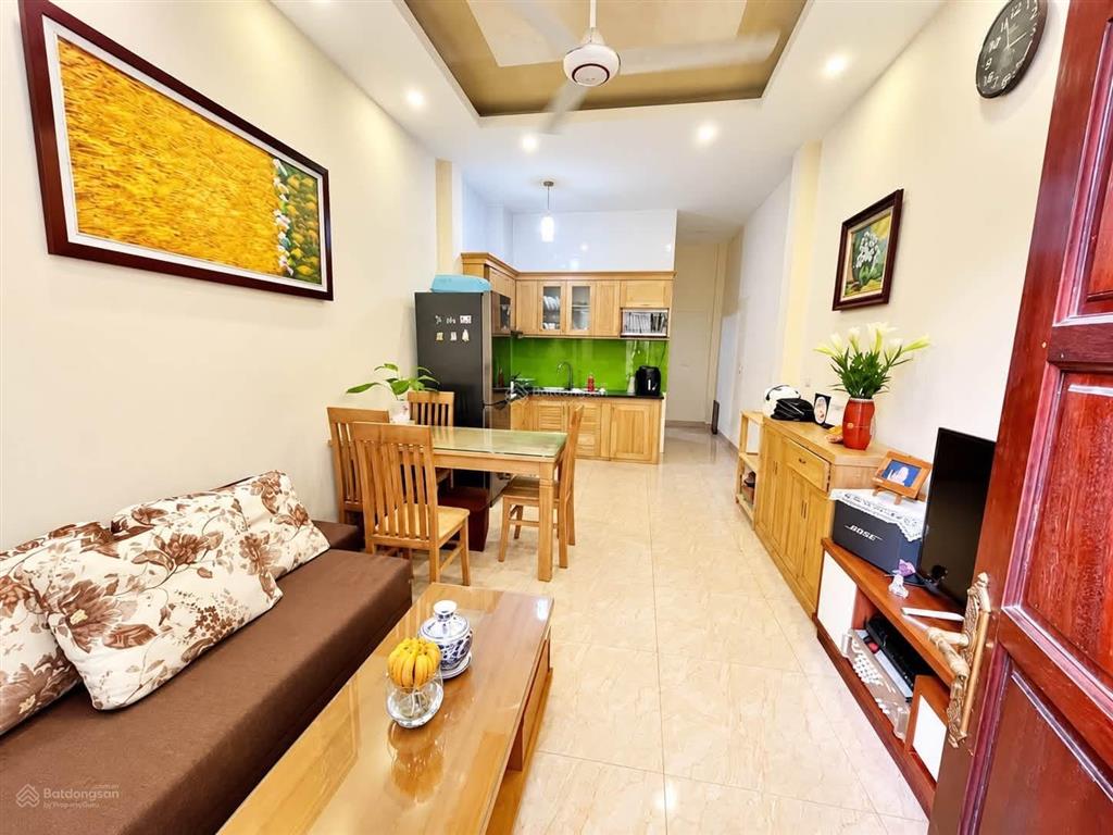11,5 triệu  nguyên căn ngọc thụy 32m2*5tầng  full nội thất  lô góc  gần việt pháp