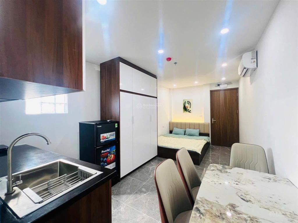4,3 triệu  căn hộ khép kín tại cự khối 30m2  thang máy  full nội thất  gần hv nông nghiệp