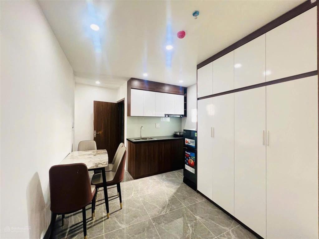 4,3 triệu  căn hộ khép kín tại cự khối 30m2  thang máy  full nội thất  gần hv nông nghiệp