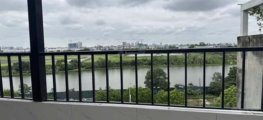 25 triệu  nguyên căn nhà hồng tiến 55m2*6tầng  thang máy  nội thất châu âu