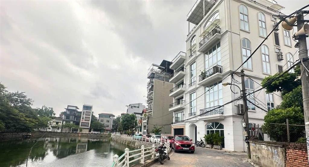 10 triệu  mbkd tại gia thượng  ngọc thuỵ 80m2 tầng 1  lô góc  oto tránh  view hồ  kết hợp ở