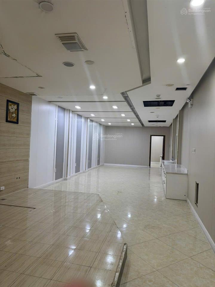 Chính chủ cho thuê nhà mặt tiền phố huế, nhà 4 tầng thông sàn, gần ngã tư tuệ tĩnh tiện kinh doanh