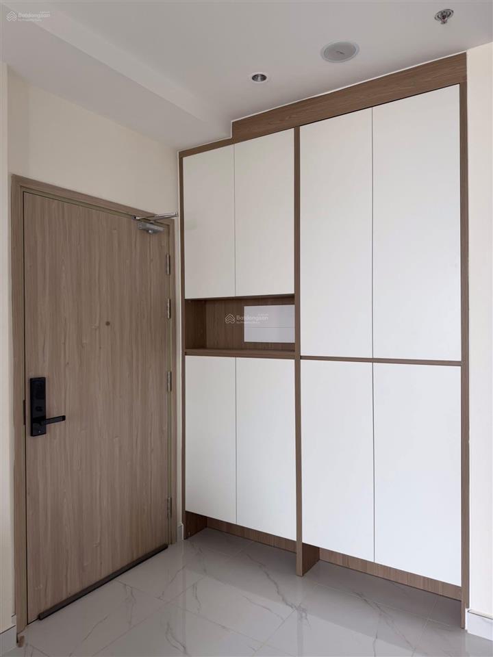 Cho thuê căn hộ mới 100% 2pn 2wc full nội thất