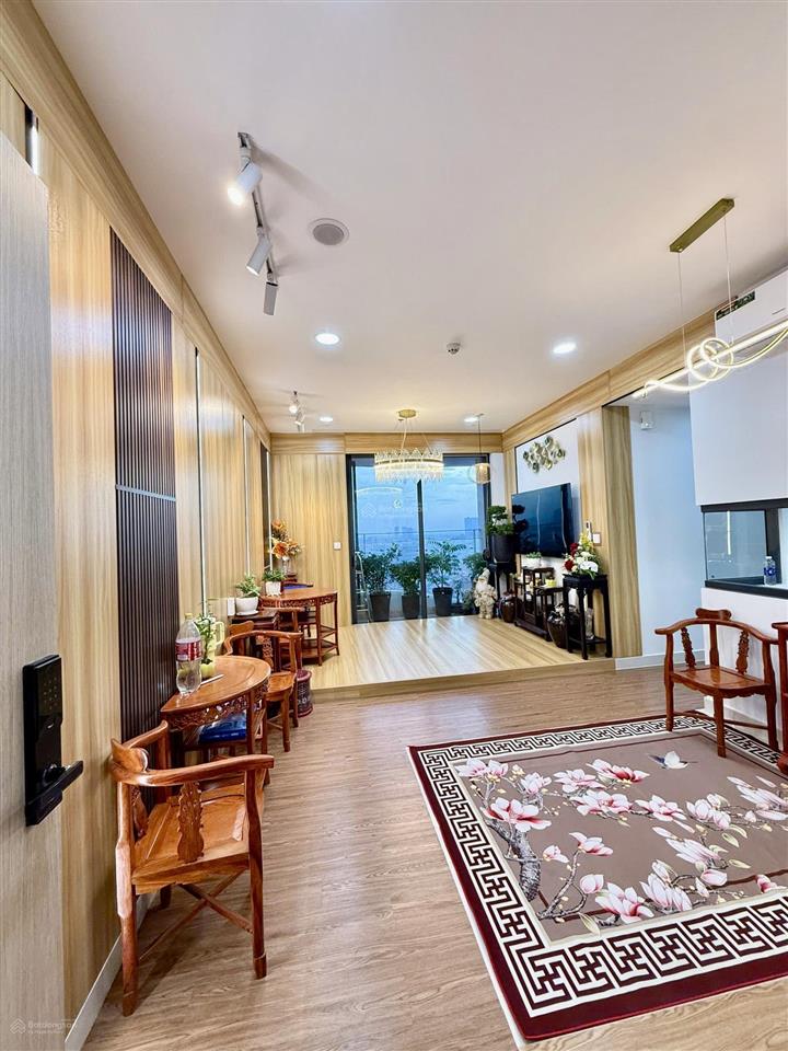 Cho thuê gấp full nội thất dhomme quận 6