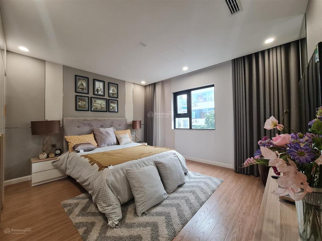 Cần nhượng lại căn 3pn 140m2 vị trí trung tâm cầu giấy, tầng trung đẹp view thoáng, sổ lâu dài