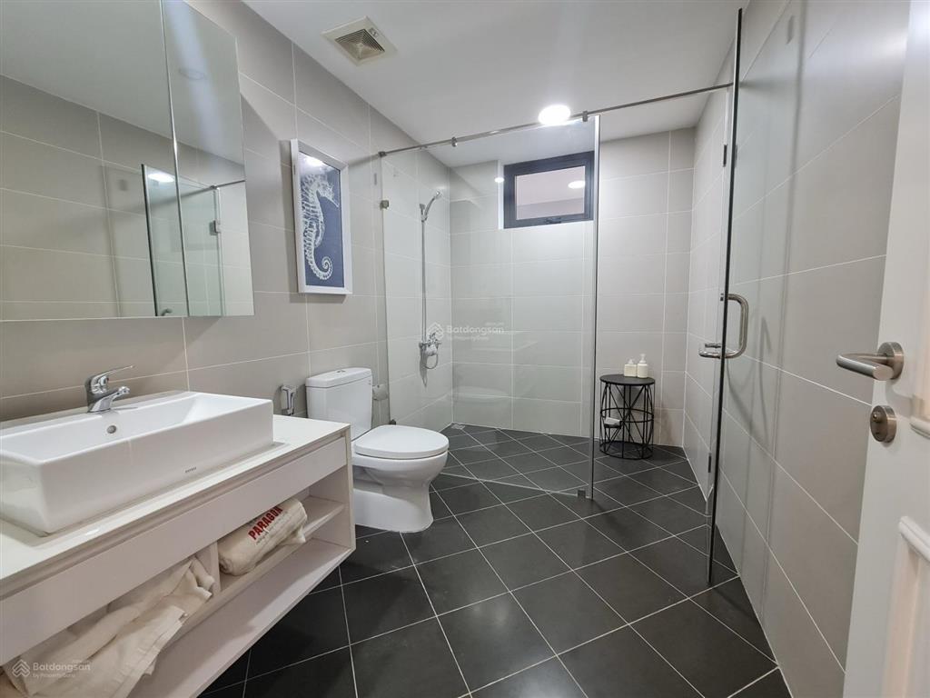 Cần nhượng lại căn 3pn 140m2 vị trí trung tâm cầu giấy, tầng trung đẹp view thoáng, sổ lâu dài