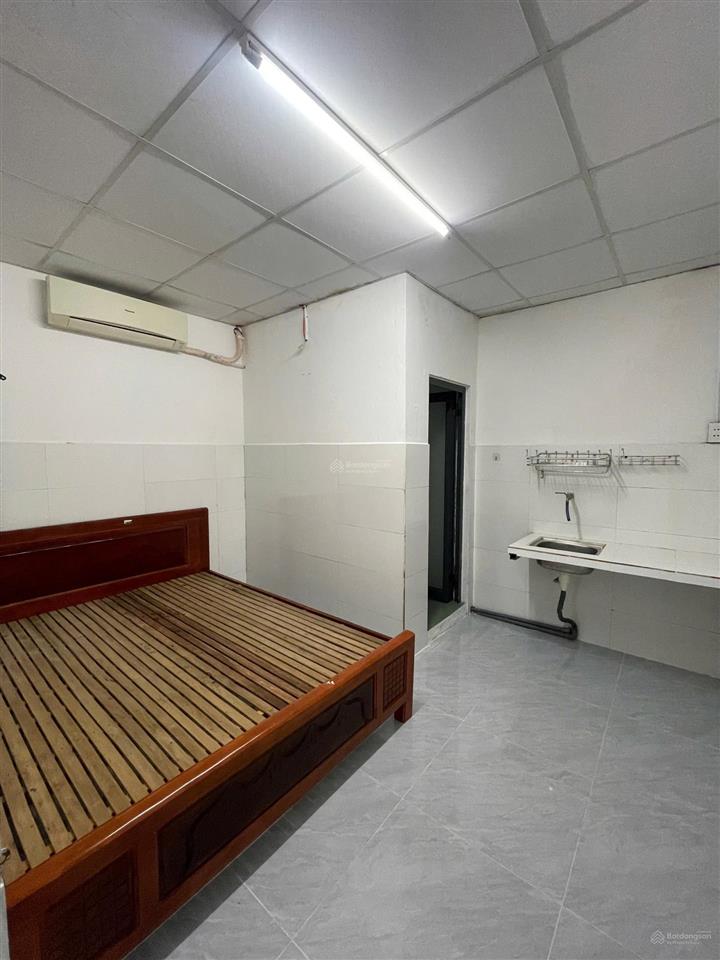 Cần đổi chủ cho cổ máy hái ra tiền .dãy trọ 2 tầng .8phong đang.có dòng tiền full 7 phòng