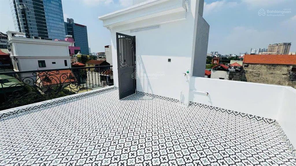 Chính chủ bán nhà riêng thái hà  6 tầng  33m 4 phòng ngủ mặt tiền rộng 7m