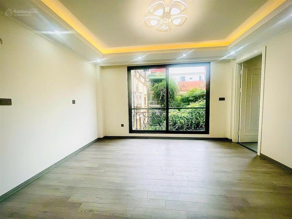 Chính chủ bán nhà riêng thái hà  6 tầng  33m 4 phòng ngủ mặt tiền rộng 7m
