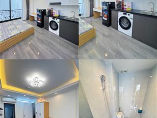 Chính chủ cho thuê căn hộ ccmn ban công phố đội cấn, full đồ, máy giặt riêng