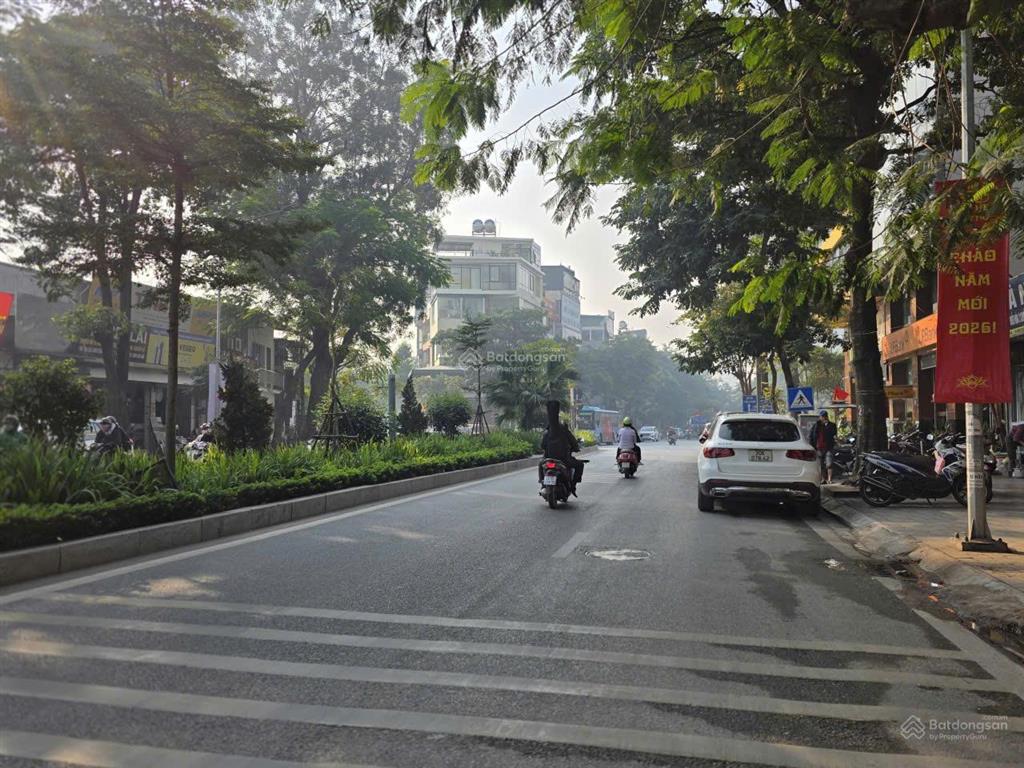 Bán đất mặt phố vip tây hồ siêu hiếm vỉa hè lớn sát hồ tây  166m2  giá chỉ hơn 80 tỷ ( tl )