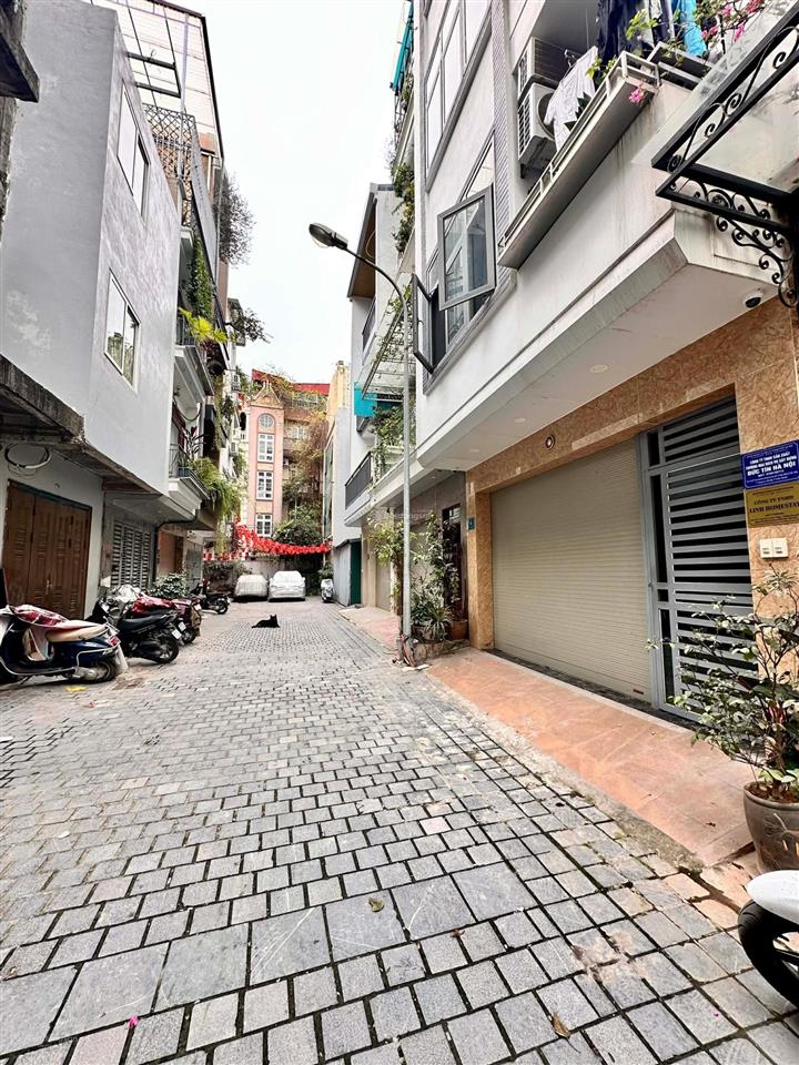 Bán nhà liền kề ngõ 25a lê văn lương khu học viện tư pháp ô tô đỗ cửa