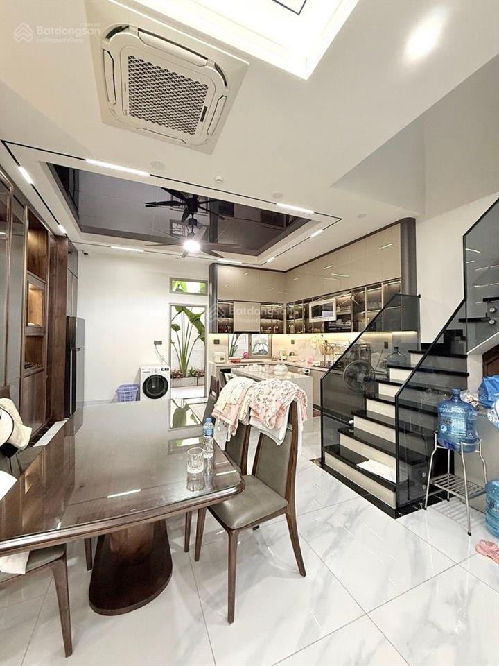 Nhà có thang máy mặt tiền kinh doanh khu tên lửa bình tân tp hồ chí minh