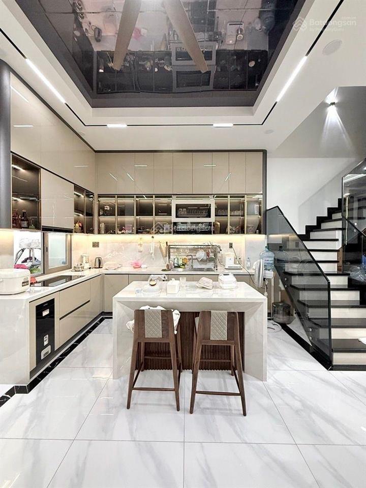 Nhà có thang máy mặt tiền kinh doanh khu tên lửa bình tân tp hồ chí minh