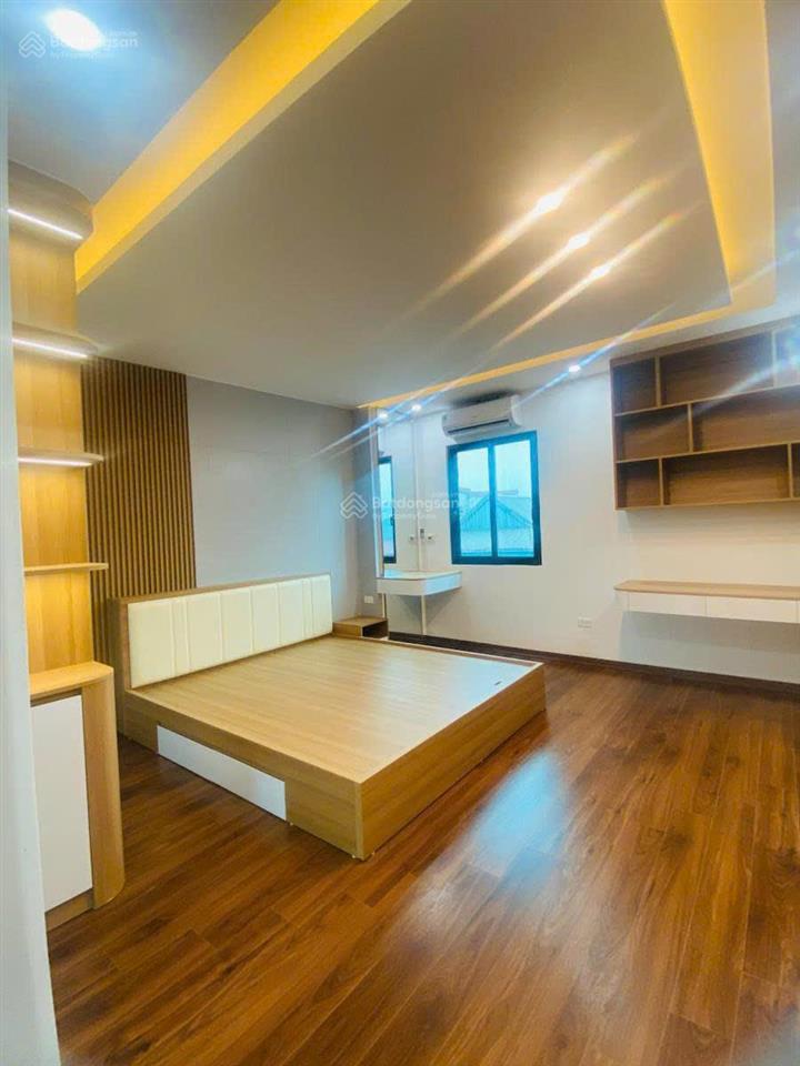 Mặt phố  toàn văn phòng  thang máy  xây mới  full nội thất  thoáng trước sau  phân khúc hiếm