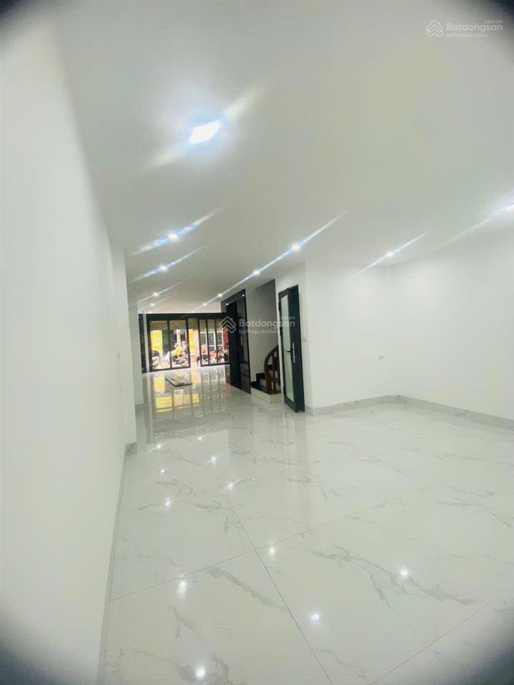 Mặt phố  toàn văn phòng  thang máy  xây mới  full nội thất  thoáng trước sau  phân khúc hiếm