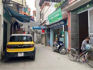 Hot hot hot nhà dân xây kiên cố vf3 đỗ cửa gần ô tô tránh vài bước ra mặt ngõ 217 trần phú