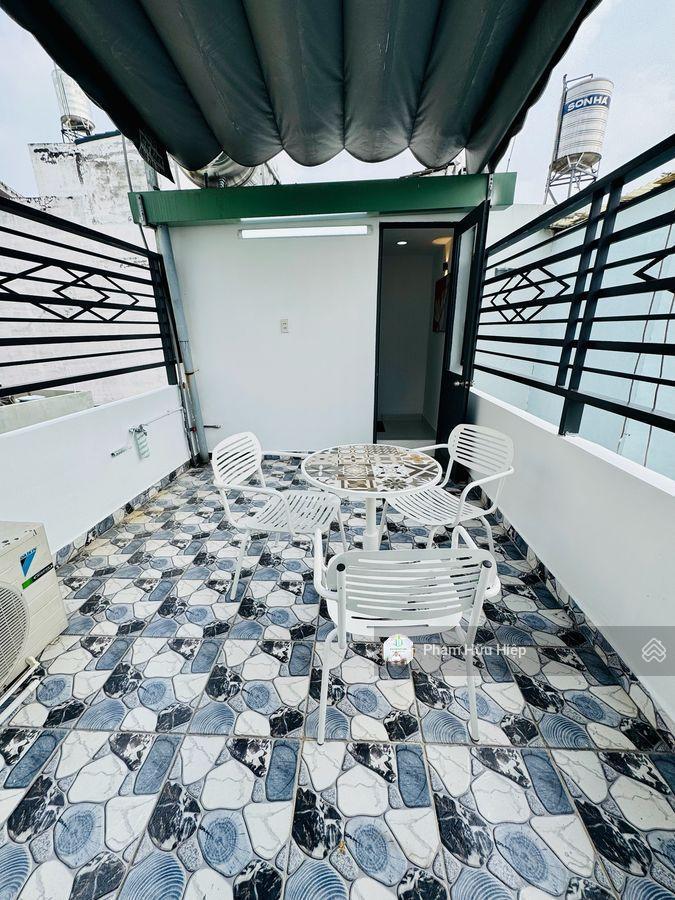 Nhà mới cách mạng tháng 8, trung tâm quận 3  full nội thất, dọn ở ngay đón tết  giá 4,86 tỷ