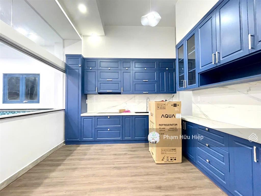 Đón tết nhà trung tâm phú nhuận, gần nguyễn văn trỗi  5tầng, có hầm, thang máy, hồ bơi, giá 16,9tỷ