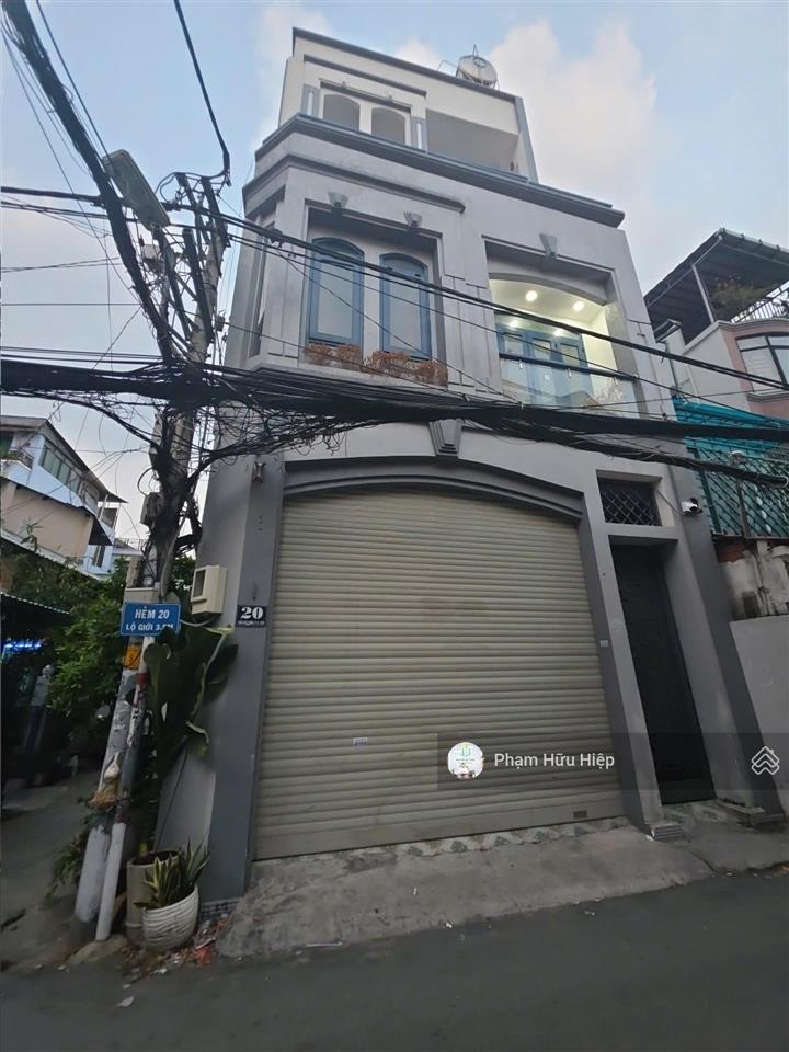 Đón tết nhà trung tâm phú nhuận, gần nguyễn văn trỗi  5tầng, có hầm, thang máy, hồ bơi, giá 16,9tỷ