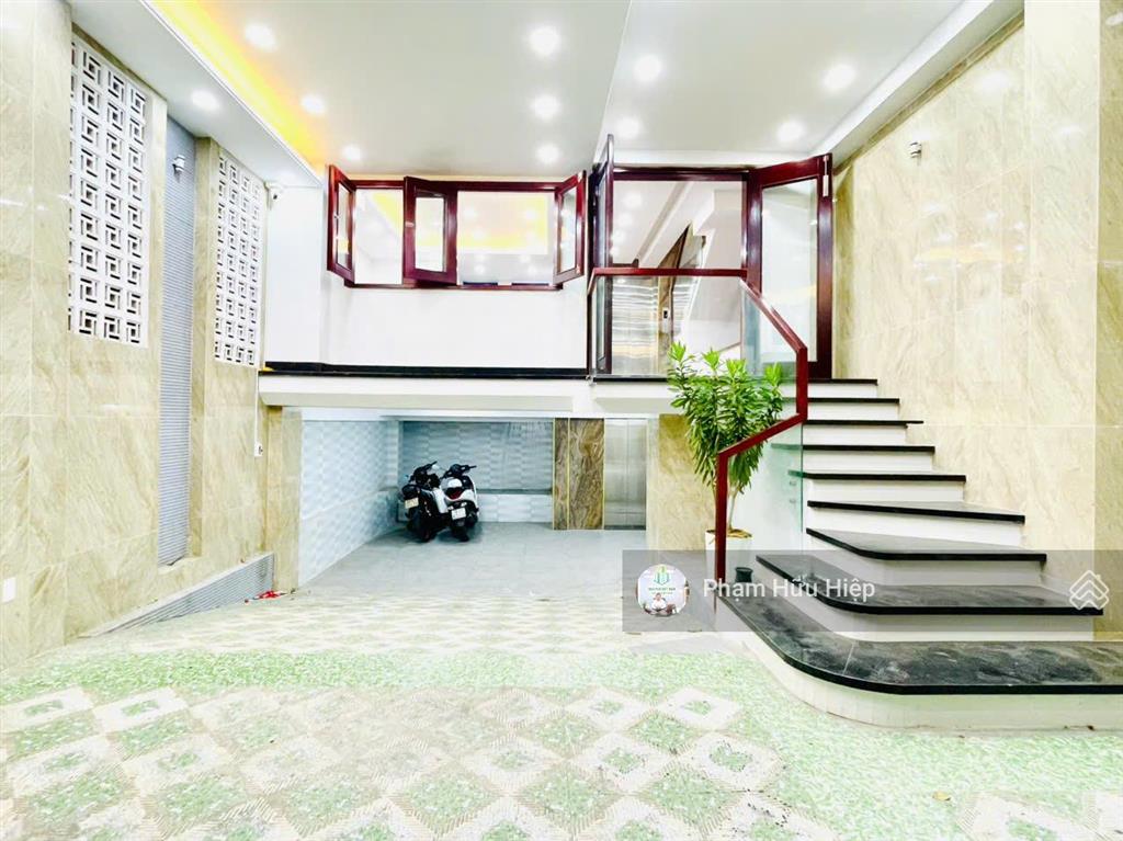 Đón tết nhà trung tâm phú nhuận, gần nguyễn văn trỗi  5tầng, có hầm, thang máy, hồ bơi, giá 16,9tỷ