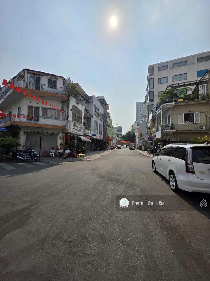 Bán tòa nhà văn phòng phường tân định, quận 1  5 tầng, dt 64,45m², dòng tiền 90tr/tháng, giá 27 tỷ