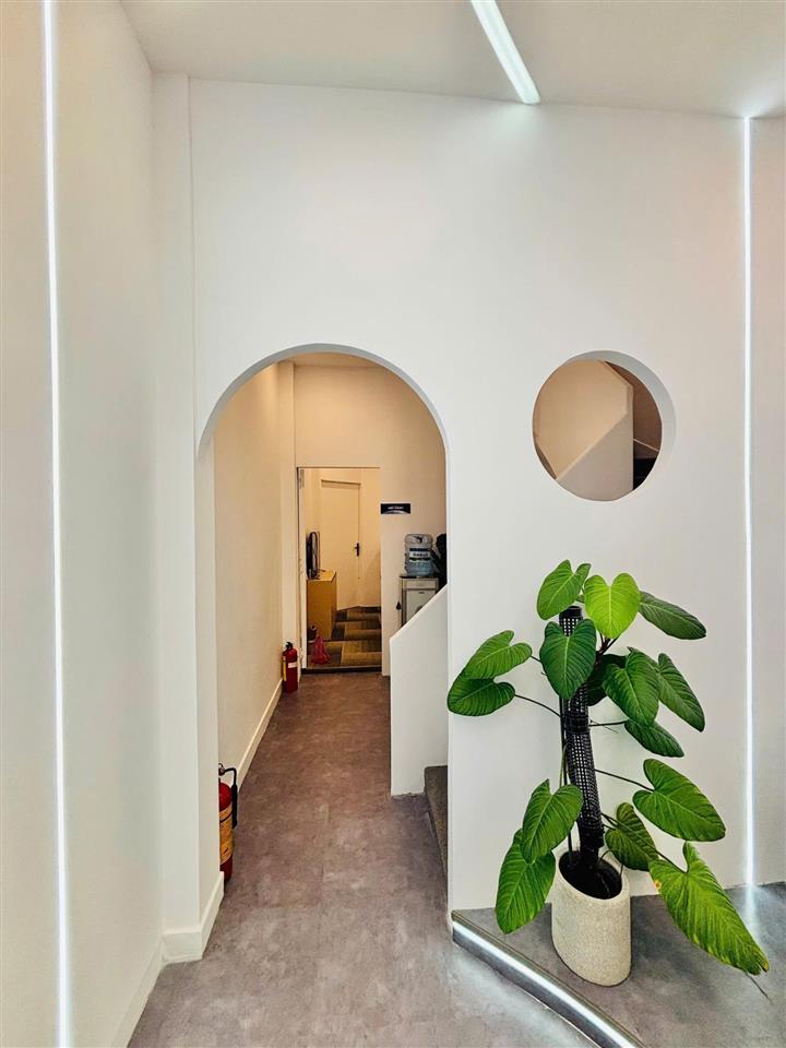 Mặt tiền đinh tiên hoàng quận 1, 2 mặt tiền, thang máy, hđ thuê 81tr/tháng