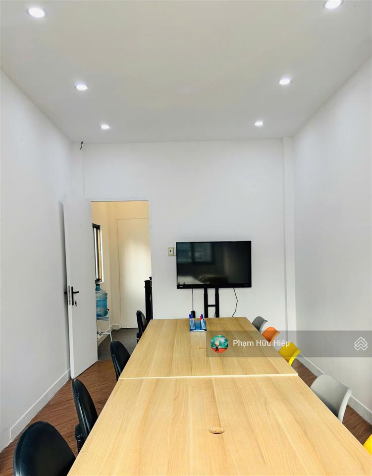 Mặt tiền đinh tiên hoàng quận 1, 2 mặt tiền, thang máy, hđ thuê 81tr/tháng