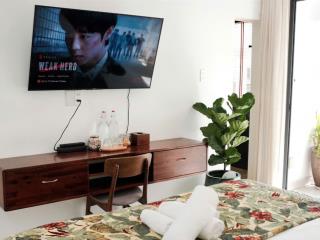 Bán nhà 2 mặt hẻm ô tô khu tân định, quận 1  ngang 5.3m hiếm, 7 tầng, dòng tiền ~70tr, giá 12.9 tỷ