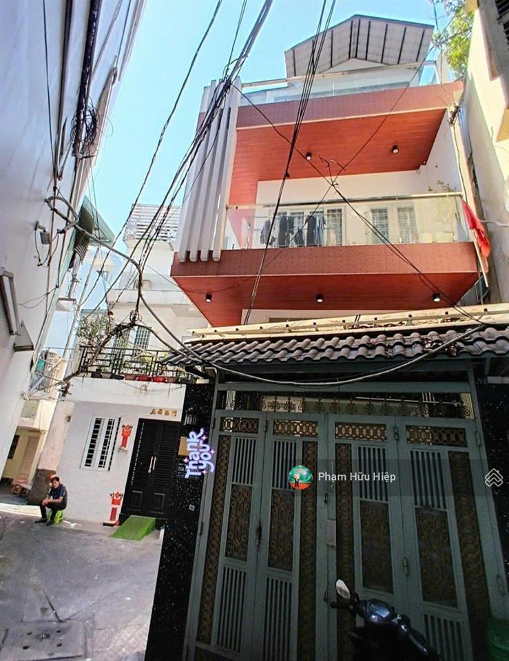 Nhà căn góc trần phú, quận 5  ngang 5,1m hiếm, sát mặt tiền, 7pn, thu nhập 400tr/năm  giá 9,29 tỷ
