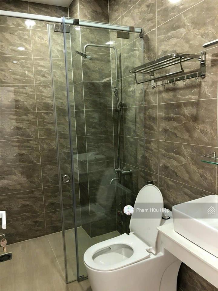 Nhà căn góc trần phú, quận 5  ngang 5,1m hiếm, sát mặt tiền, 7pn, thu nhập 400tr/năm  giá 9,29 tỷ