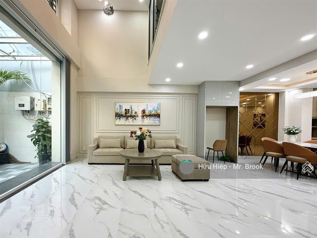 Nhà đẹp phạm viết chánh, trung tâm quận 1, ngang hiếm 6m, 6 tầng, thang máy, full nội thất ở ngay