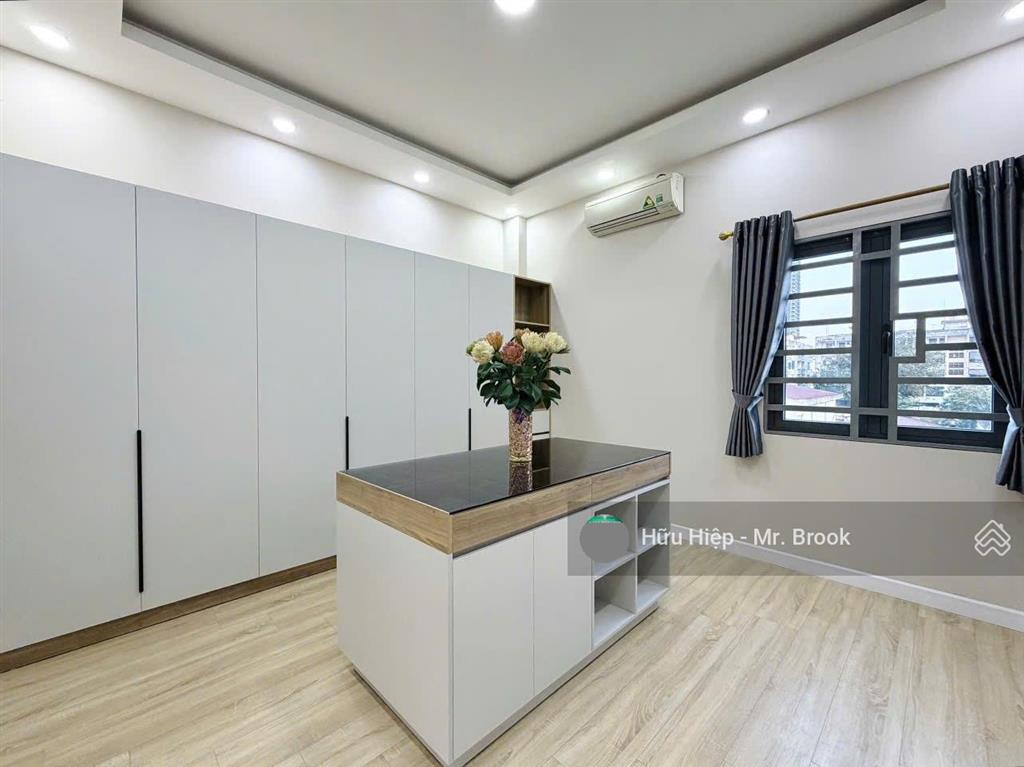 Nhà đẹp phạm viết chánh, trung tâm quận 1, ngang hiếm 6m, 6 tầng, thang máy, full nội thất ở ngay