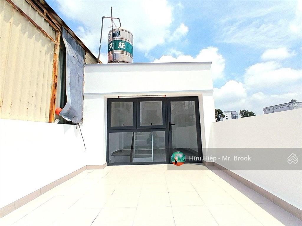 Nhà mặt tiền phan văn trị quận 5, sát quận 1  4 tầng, 28,8m², dòng tiền 300tr/năm, tiện kinh doanh