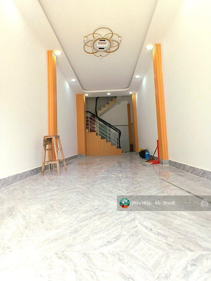 Nhà mặt tiền phan văn trị quận 5, sát quận 1  4 tầng, 28,8m², dòng tiền 300tr/năm, tiện kinh doanh